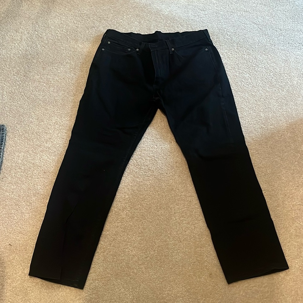Men’s Levi Strauss 514 Black Jeans.